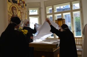 Požehnání kaple Panny Marie Bolestné u sester Těšitelek v Brně
